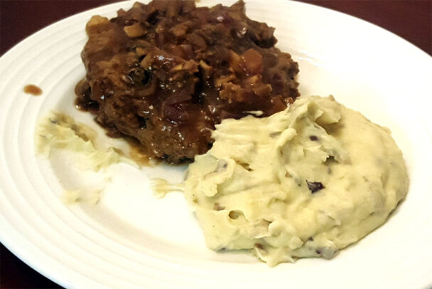 Hamburger steaks with onion gravy