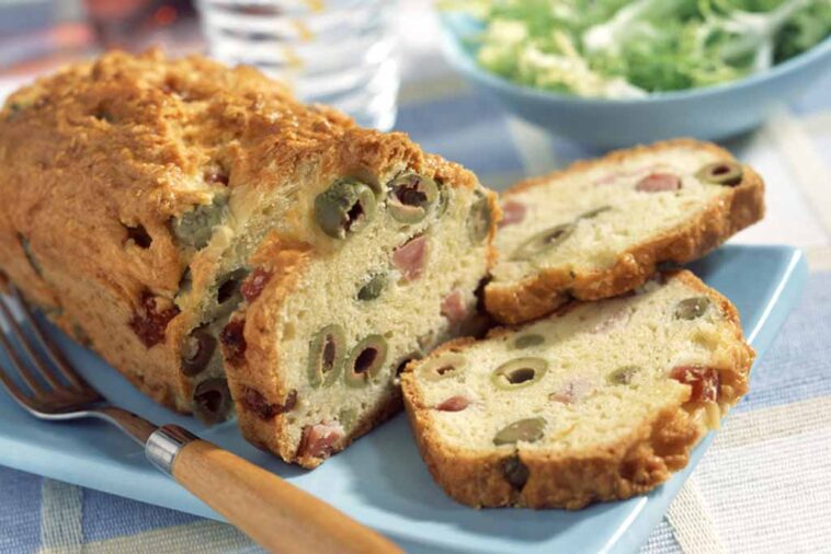 OLIVE, BACON AND CHEESE BREAD