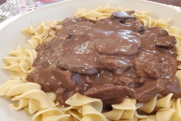 One Skillet Savory Beef And Gravy