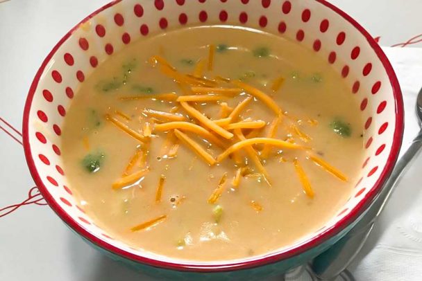 Crock Pot Broccoli-Cheddar Potato Soup