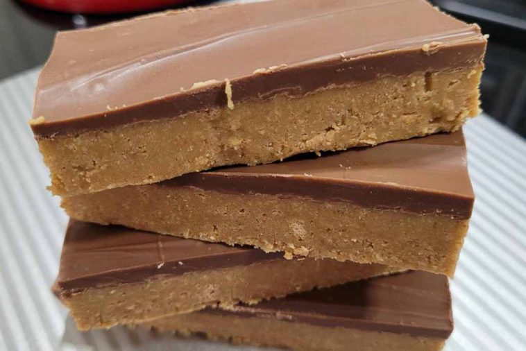 Lunch Lady Peanut Butter Bars