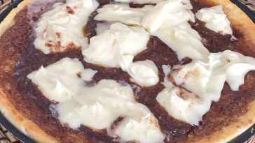 Tasty Pizza With Sugar And Cinnamon