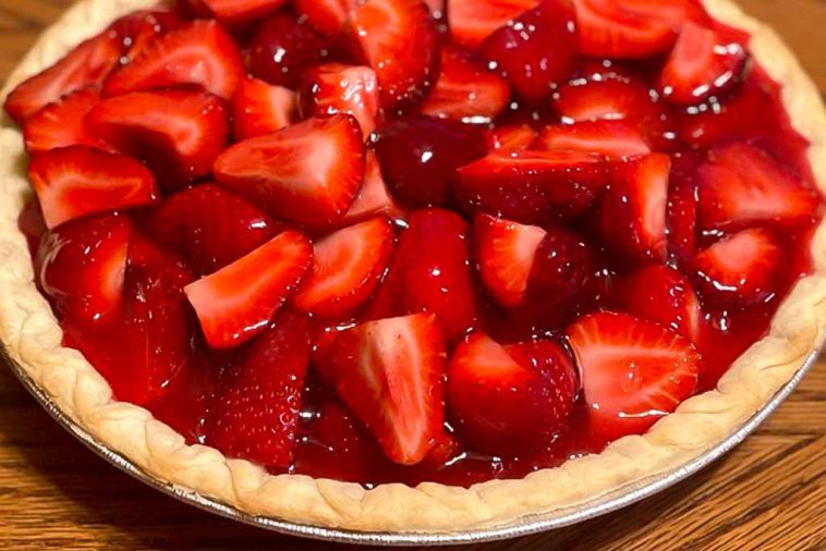 The Easiest Fresh Strawberry Pie