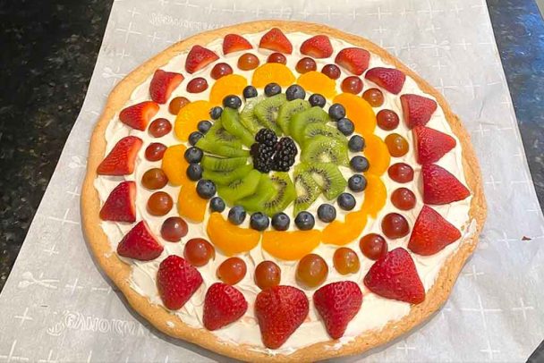 Wonderful Fruit Pizza