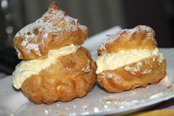 Mom's Famous Cream Puffs Recipe